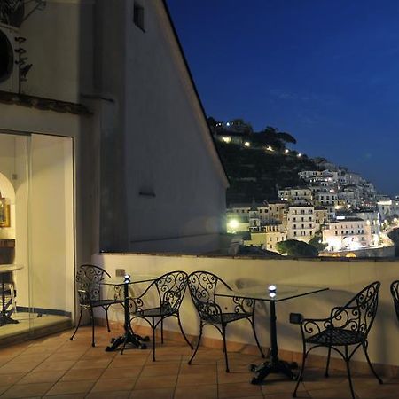 Hotel Croce Di Amalfi Exterior photo