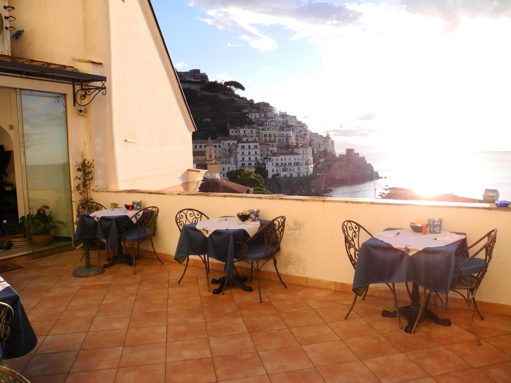 Hotel Croce Di Amalfi Exterior photo