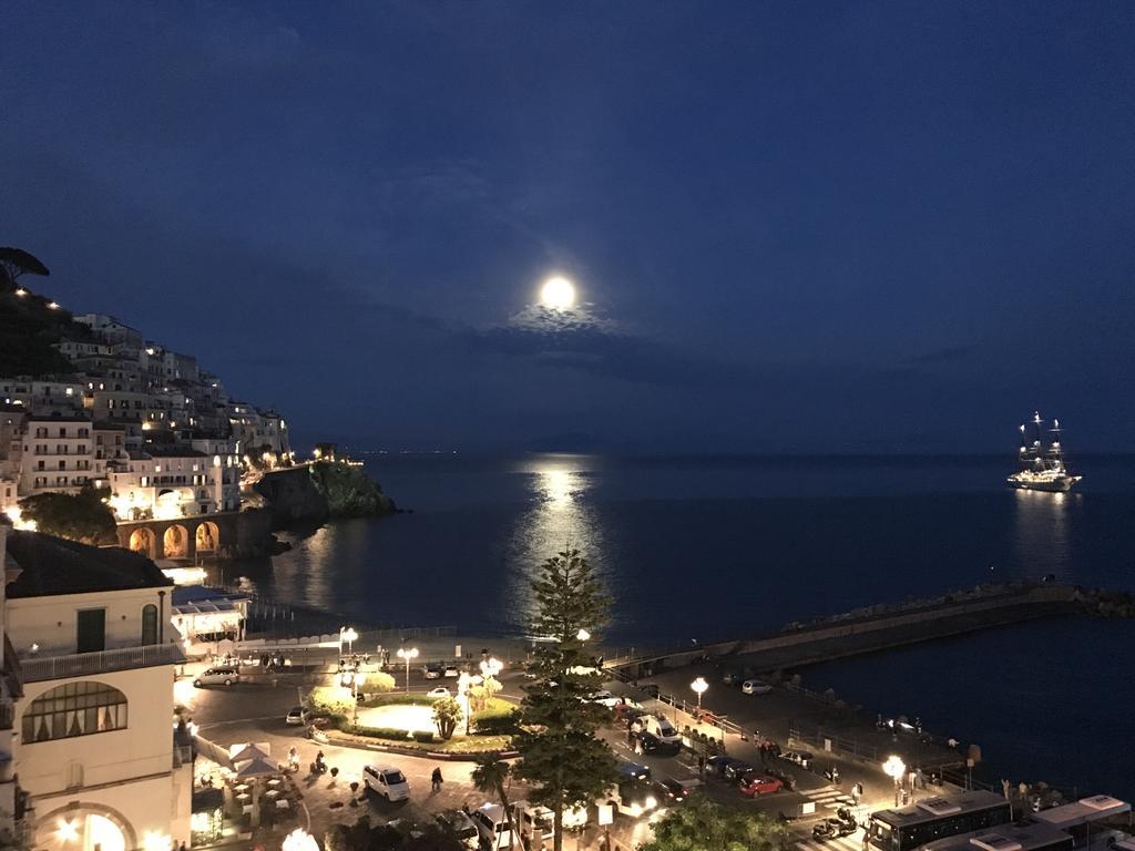 Hotel Croce Di Amalfi Exterior photo